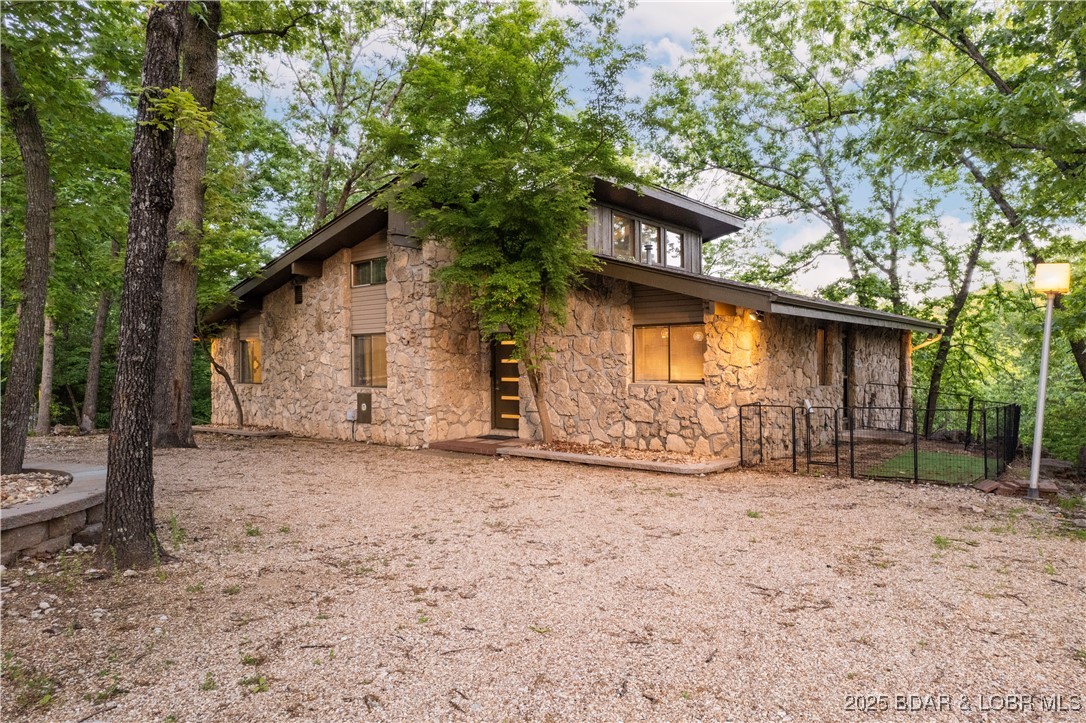 134 Twin Oaks Drive