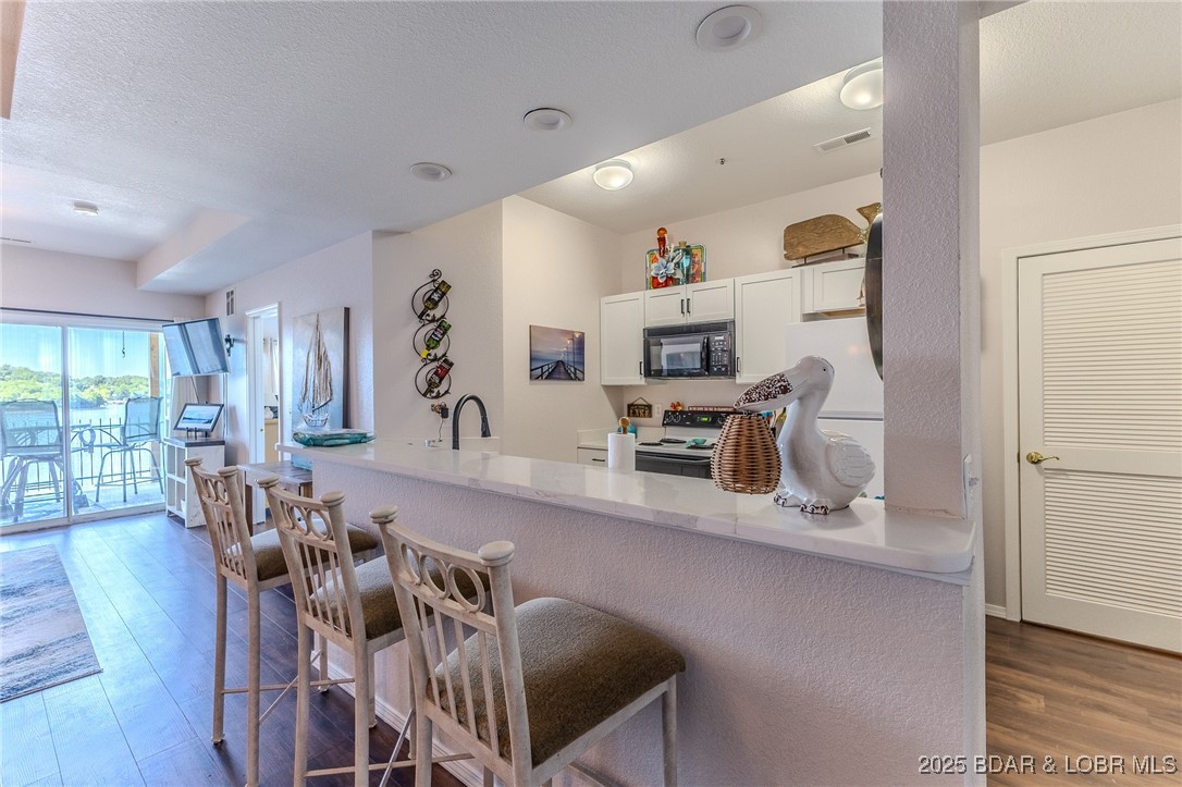906 E. Harbour Towne Drive 906 E