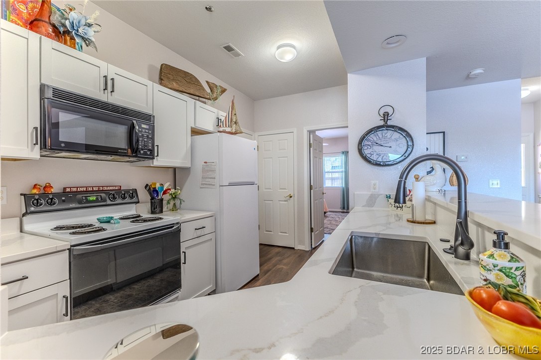 906 E. Harbour Towne Drive 906 E