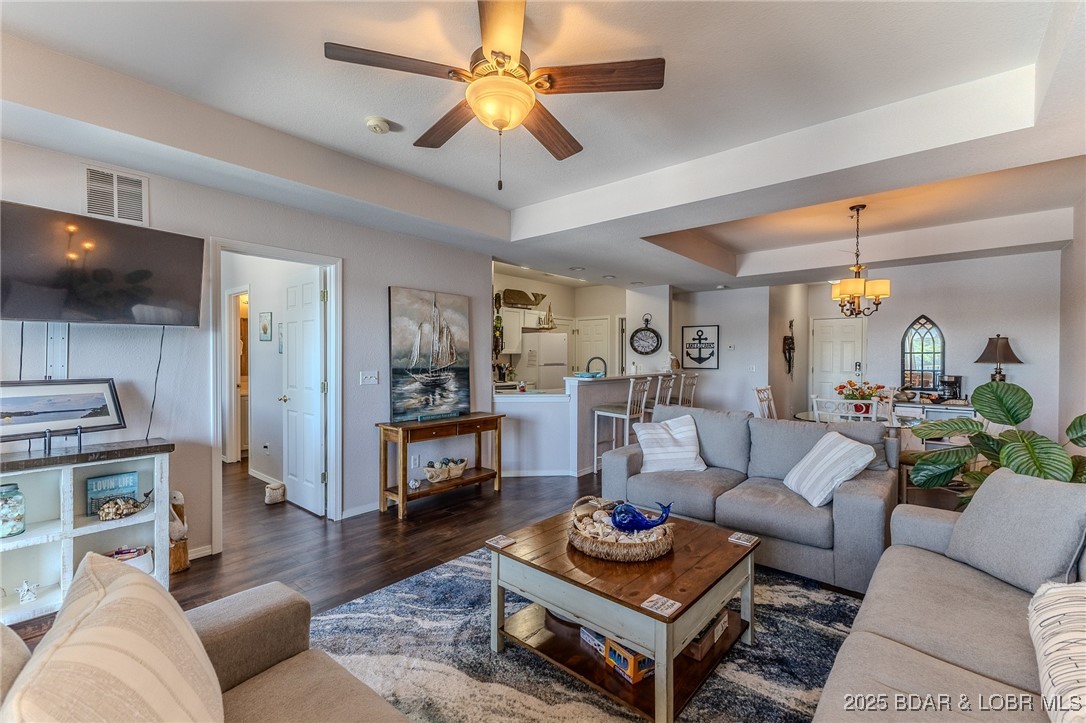 906 E. Harbour Towne Drive 906 E