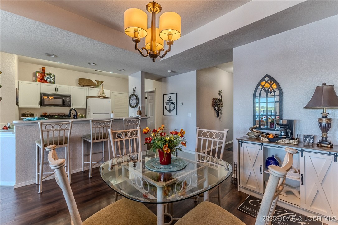 906 E. Harbour Towne Drive 906 E