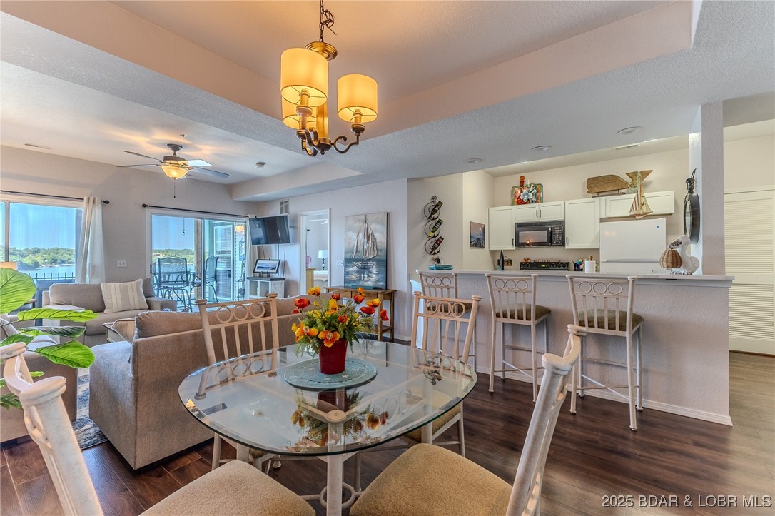 906 E. Harbour Towne Drive 906 E