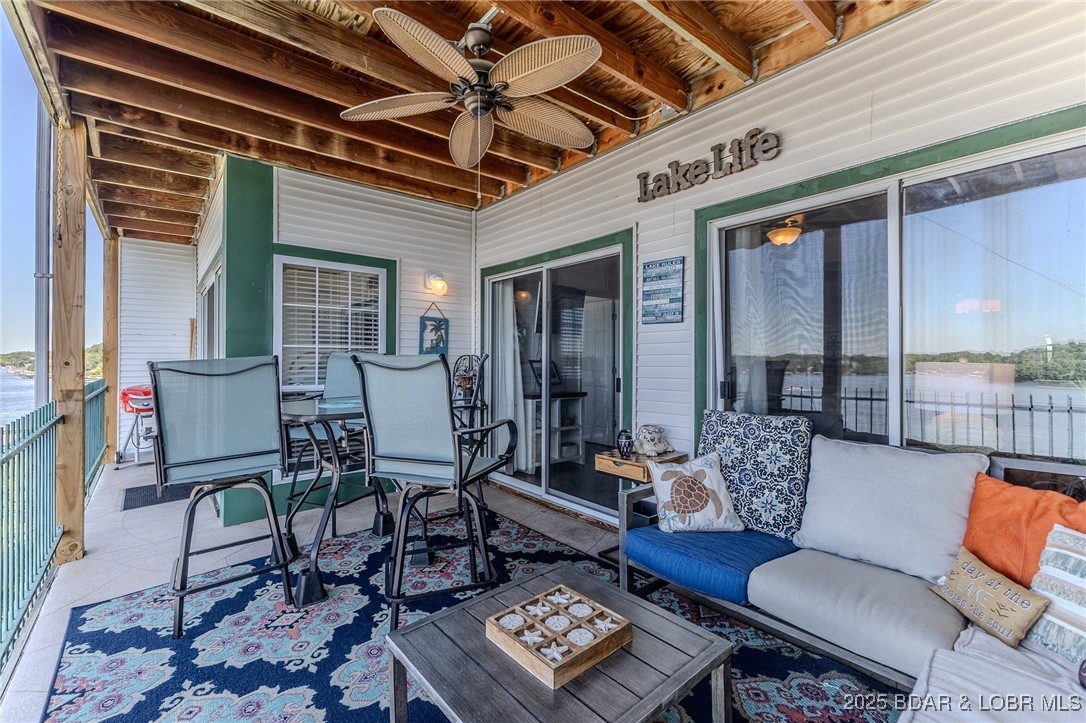 906 E. Harbour Towne Drive 906 E