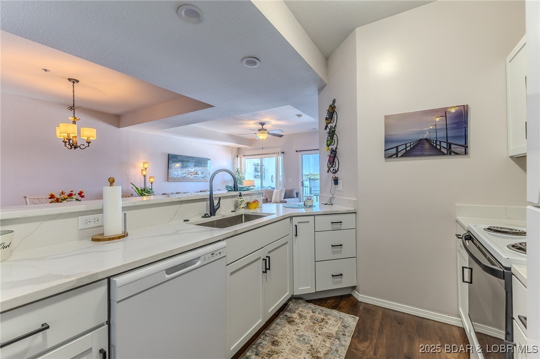 906 E. Harbour Towne Drive 906 E