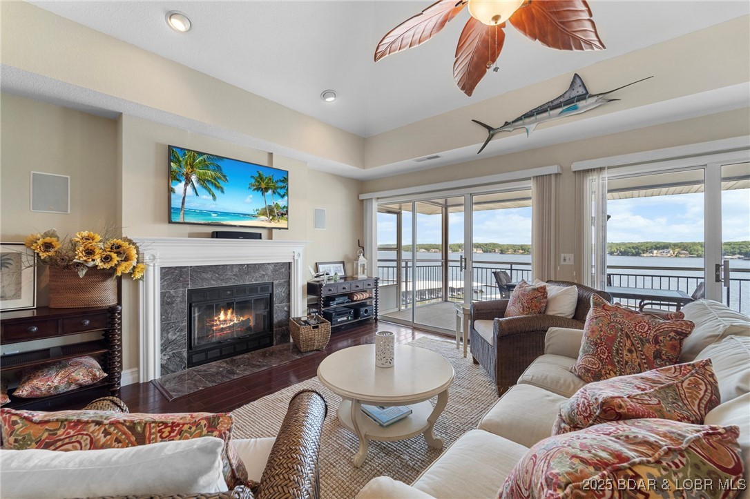 310 Palisades Condo Dr.es Drive 4A