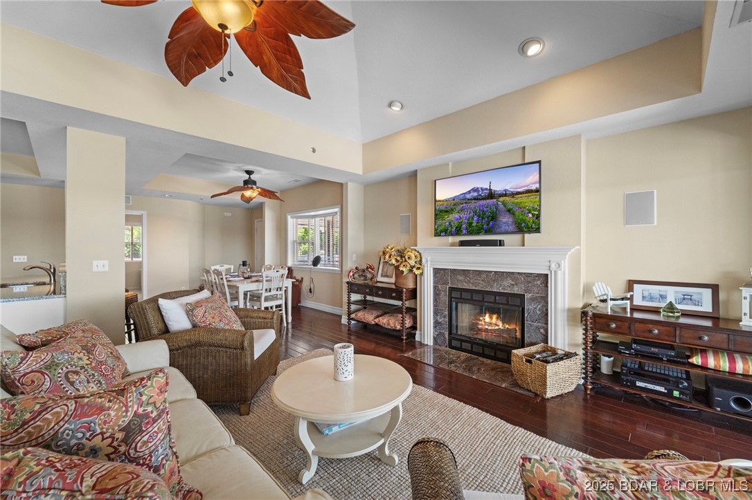 310 Palisades Condo Dr.es Drive 4A