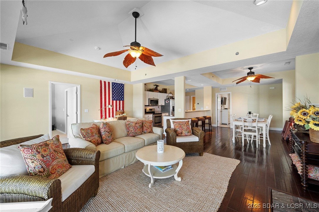 310 Palisades Condo Dr.es Drive 4A