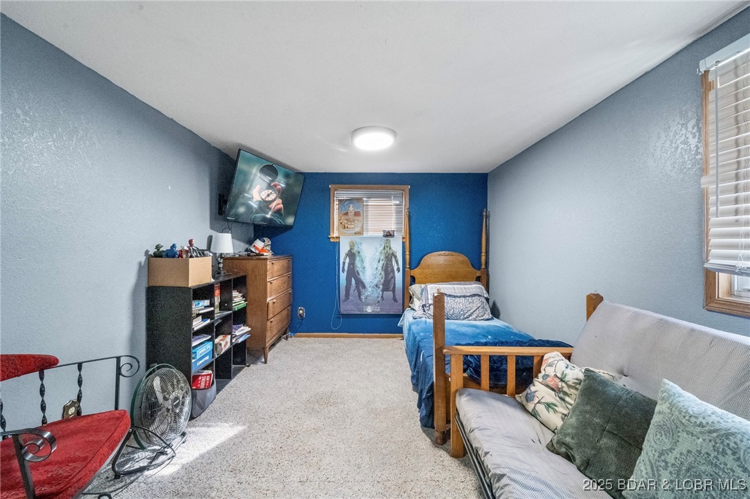 740 Twin Valley Loop