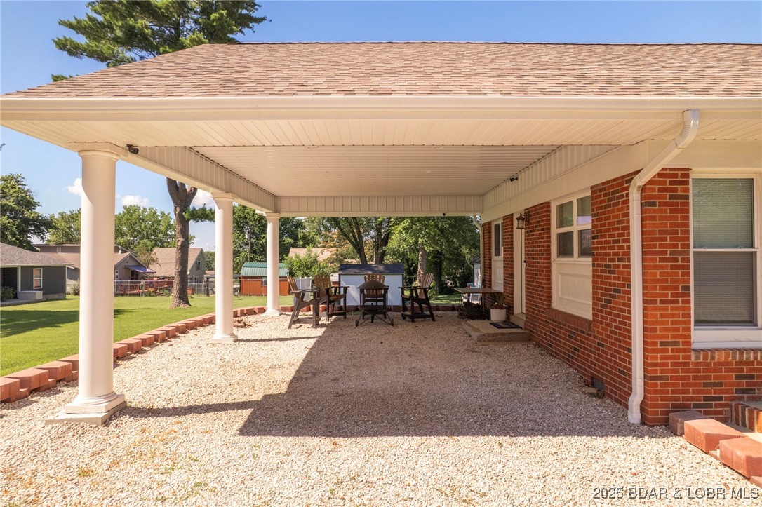 405 N. Grand Avenue