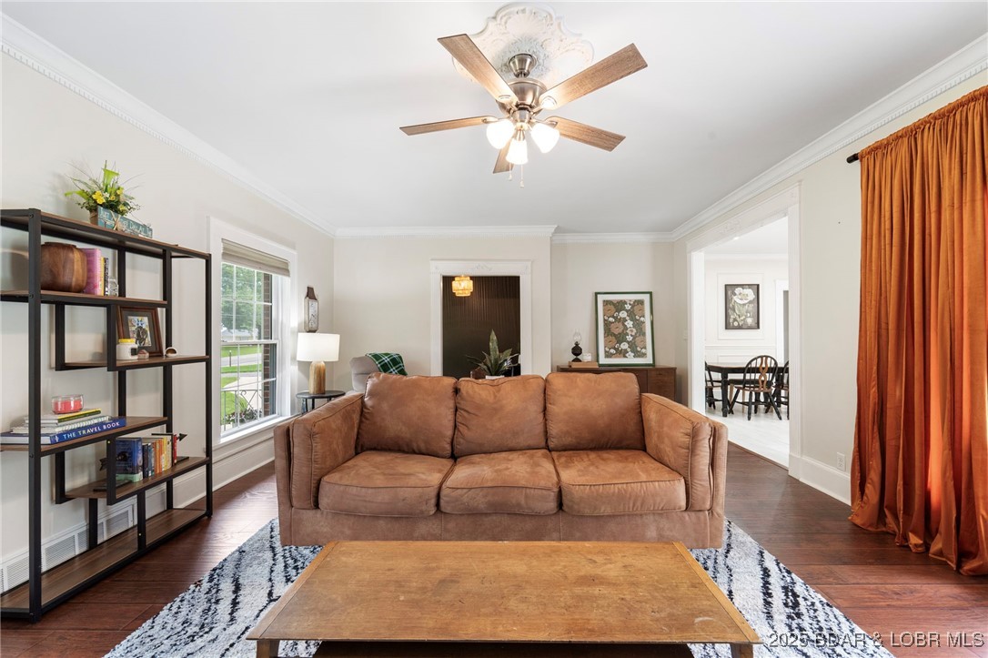 405 N. Grand Avenue