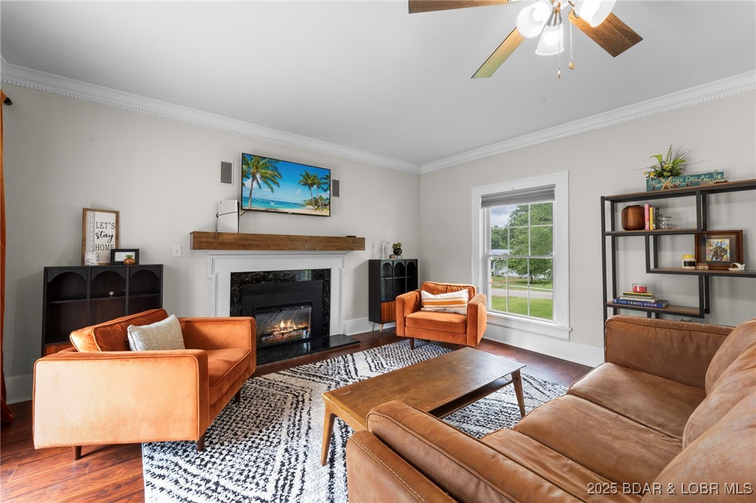 405 N. Grand Avenue
