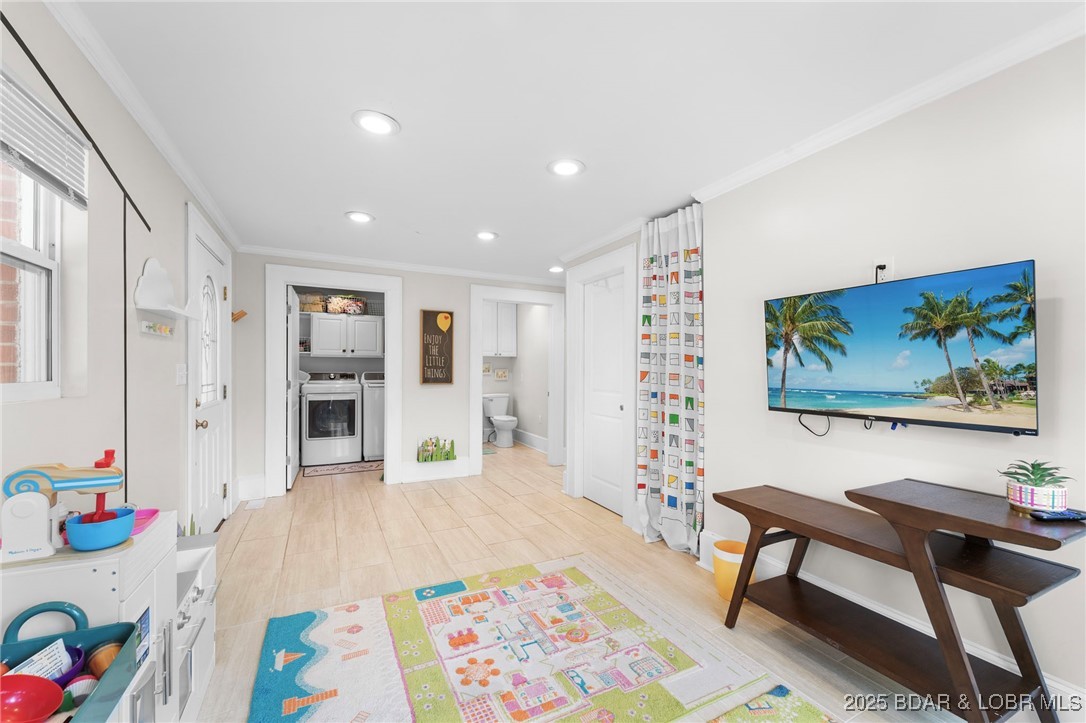 405 N. Grand Avenue