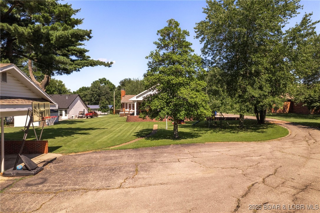 405 N. Grand Avenue