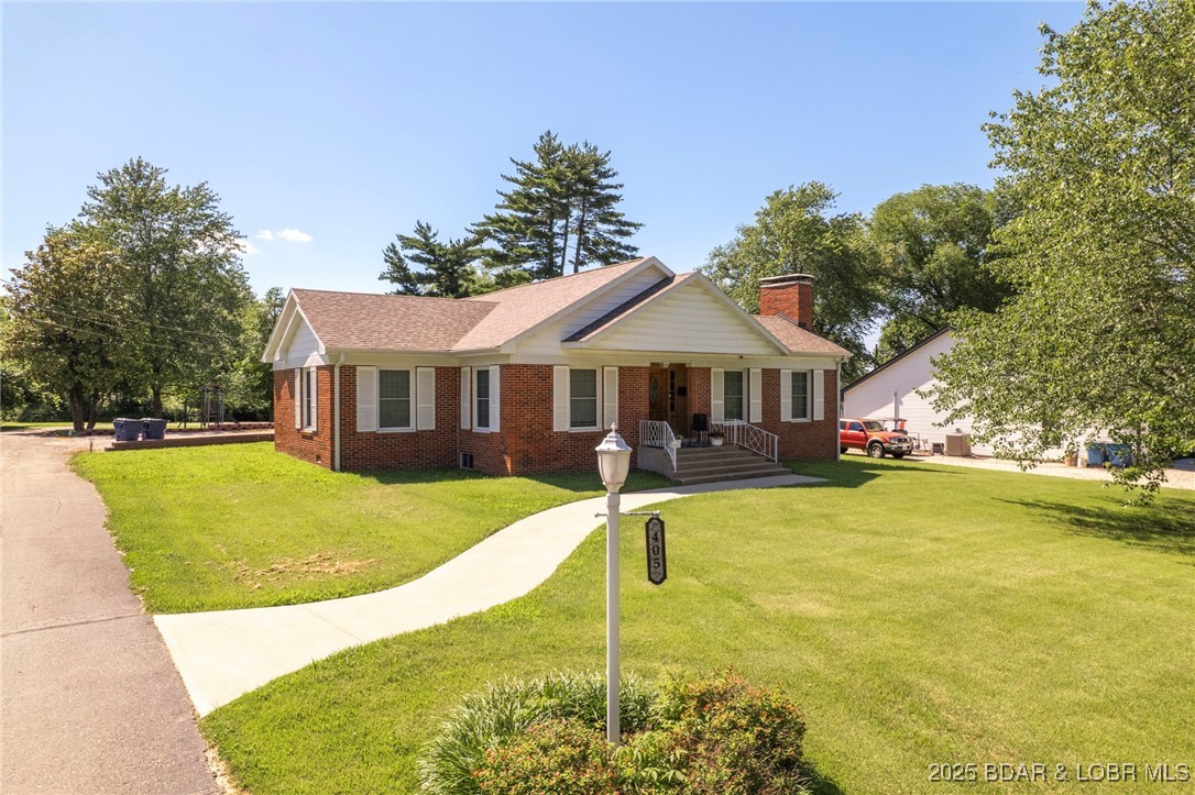 405 N. Grand Avenue