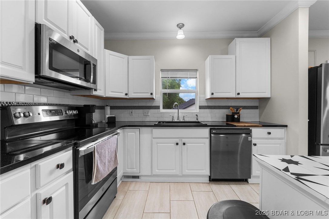 405 N. Grand Avenue
