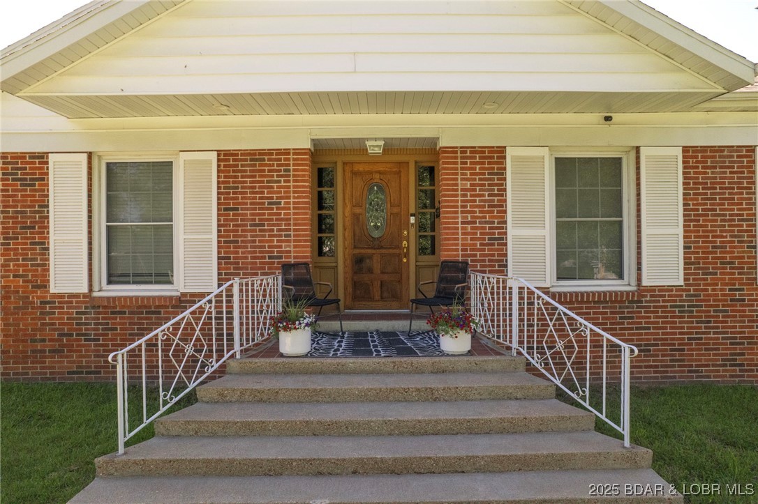 405 N. Grand Avenue