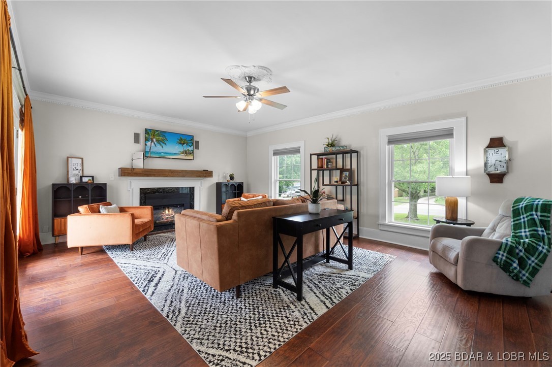 405 N. Grand Avenue