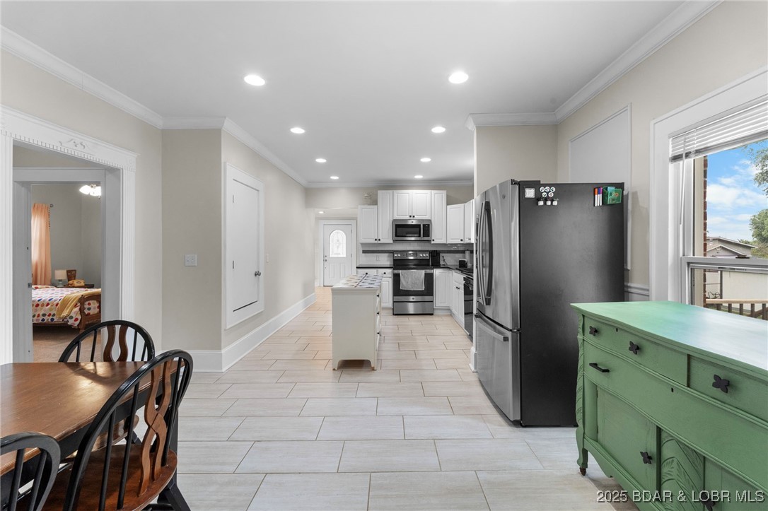 405 N. Grand Avenue