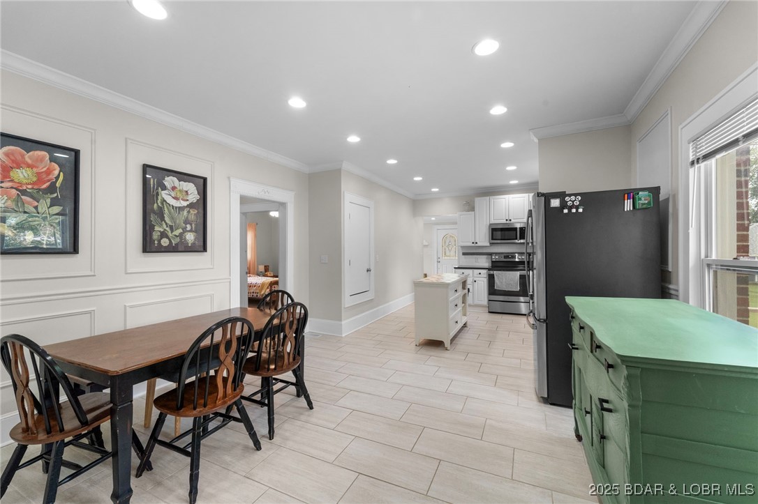 405 N. Grand Avenue