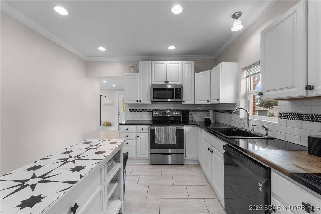 405 N. Grand Avenue