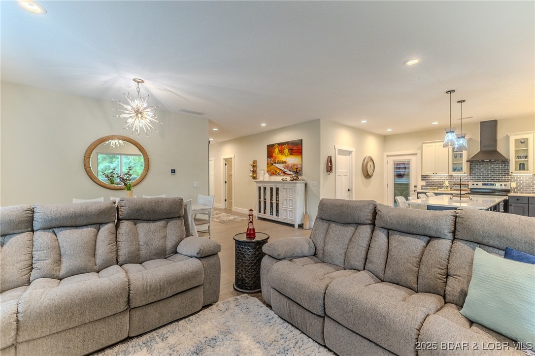 305 Highlands Drive