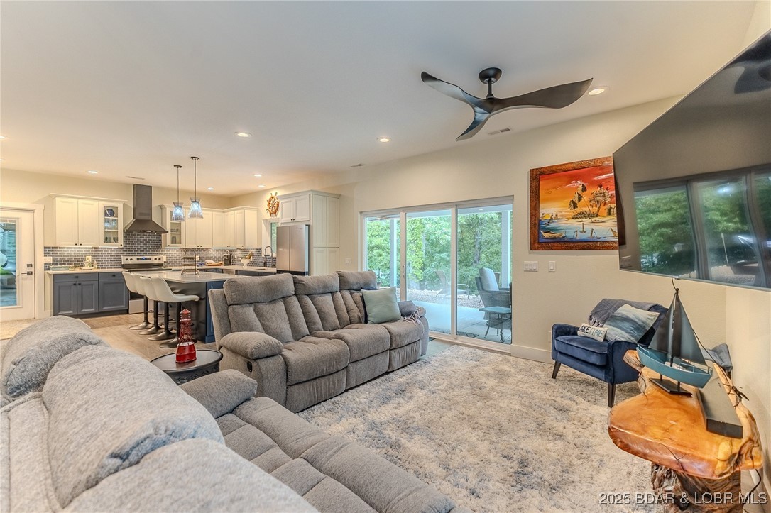 305 Highlands Drive