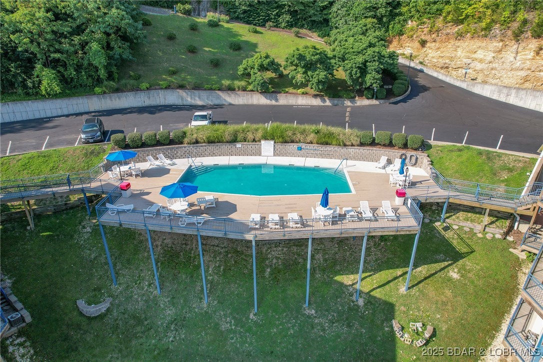 202E Palisades Condo Drive 4B