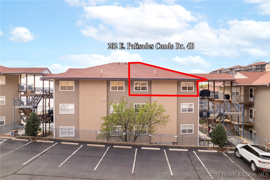 202E Palisades Condo Drive 4B