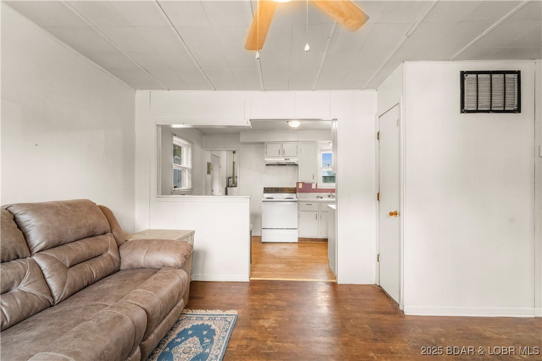 424 W 7th Street