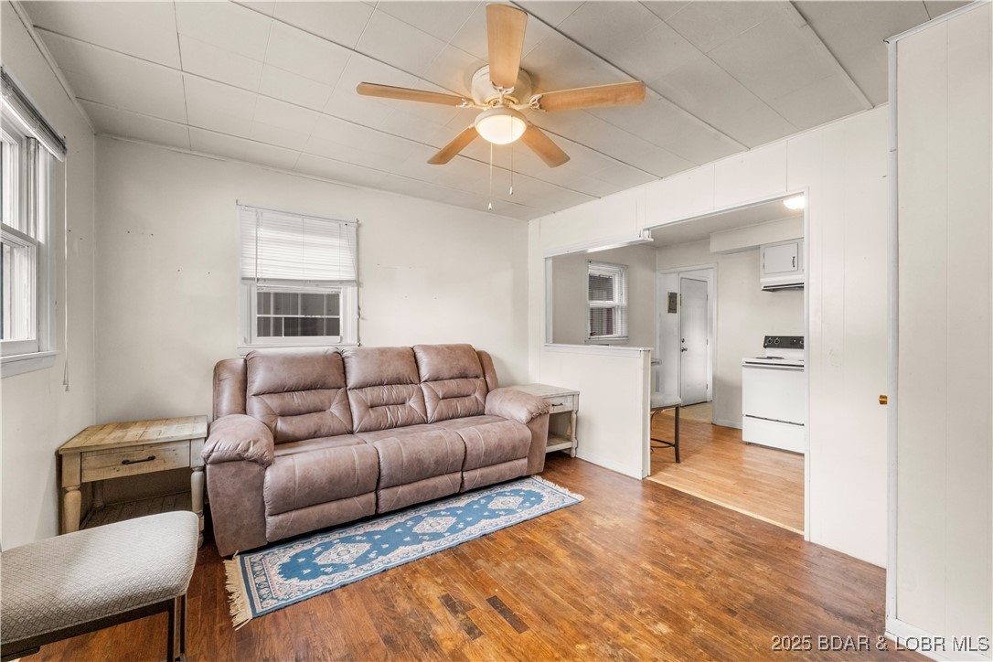 424 W 7th Street