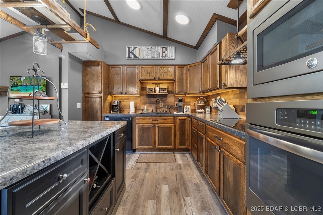 1279 Greenwood Circle