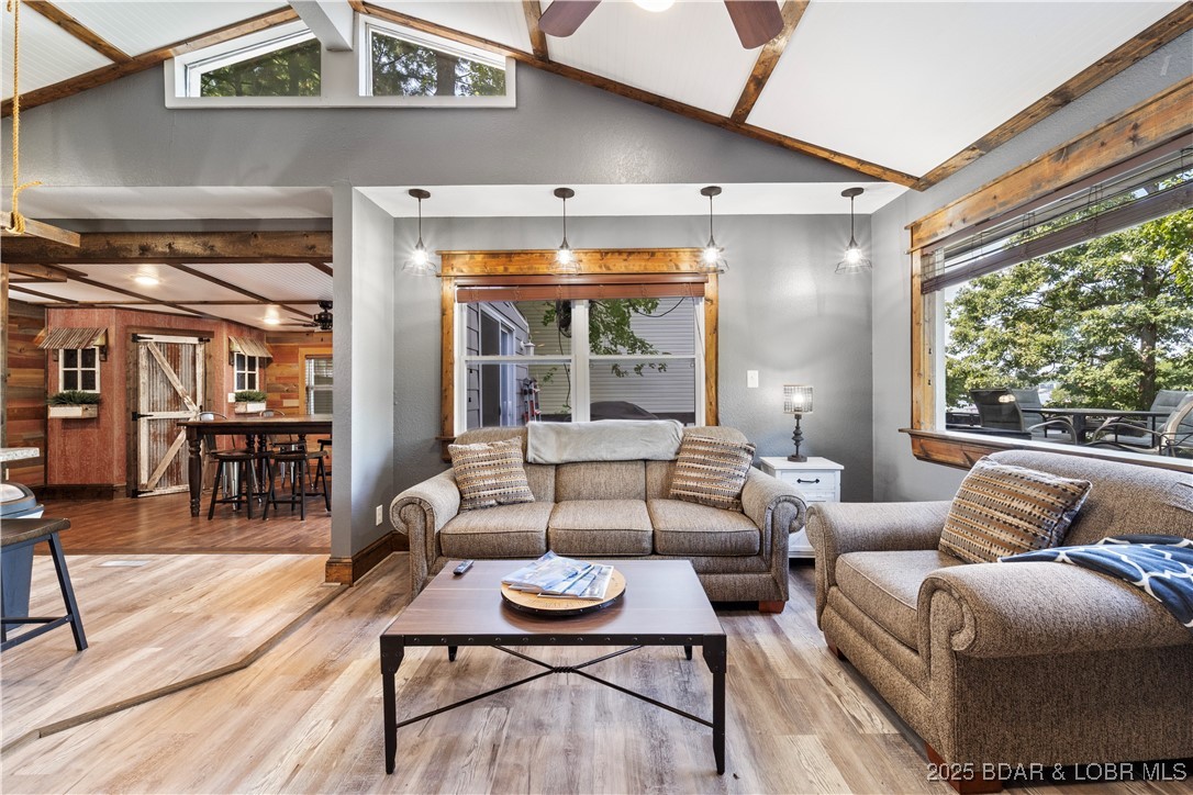 1279 Greenwood Circle