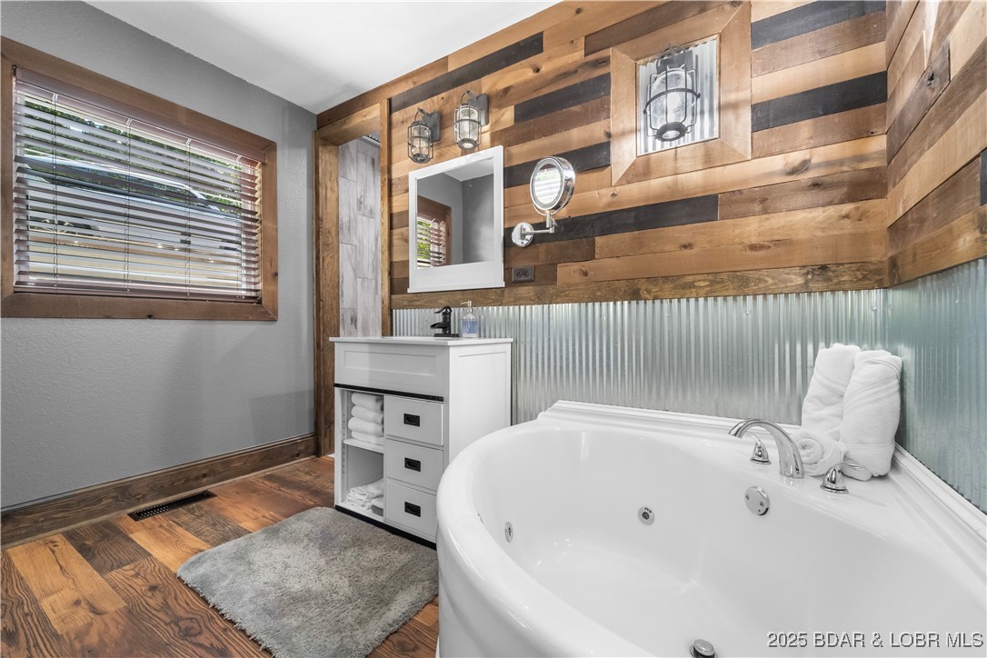1279 Greenwood Circle