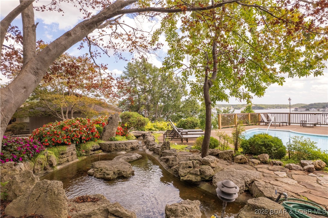 285, 326, 344, 360, & 394 TreeWood Drive