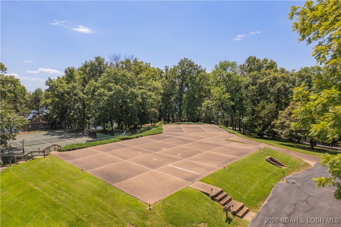 285, 326, 344, 360, & 394 TreeWood Drive