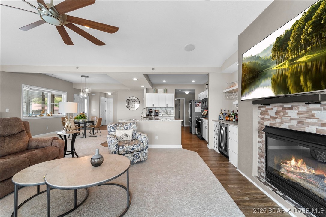 248E Palisades Condo Drive 4B