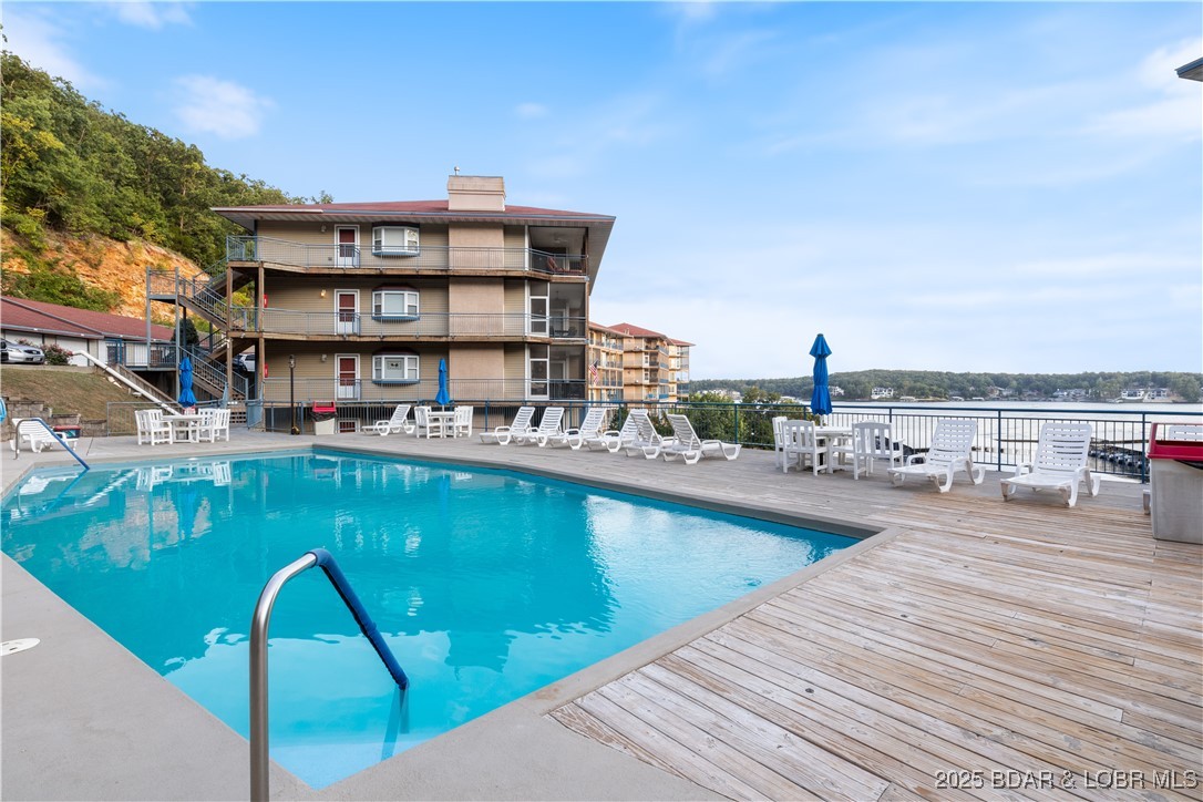 248E Palisades Condo Drive 4A