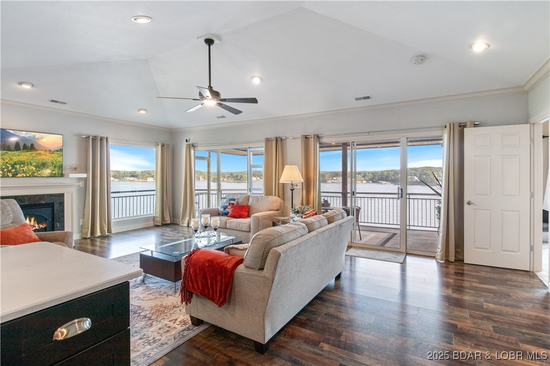 248E Palisades Condo Drive 4A