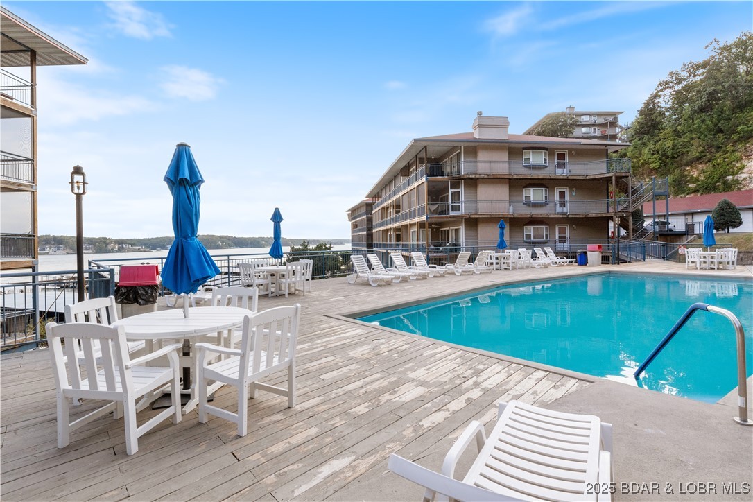 248E Palisades Condo Drive 4A