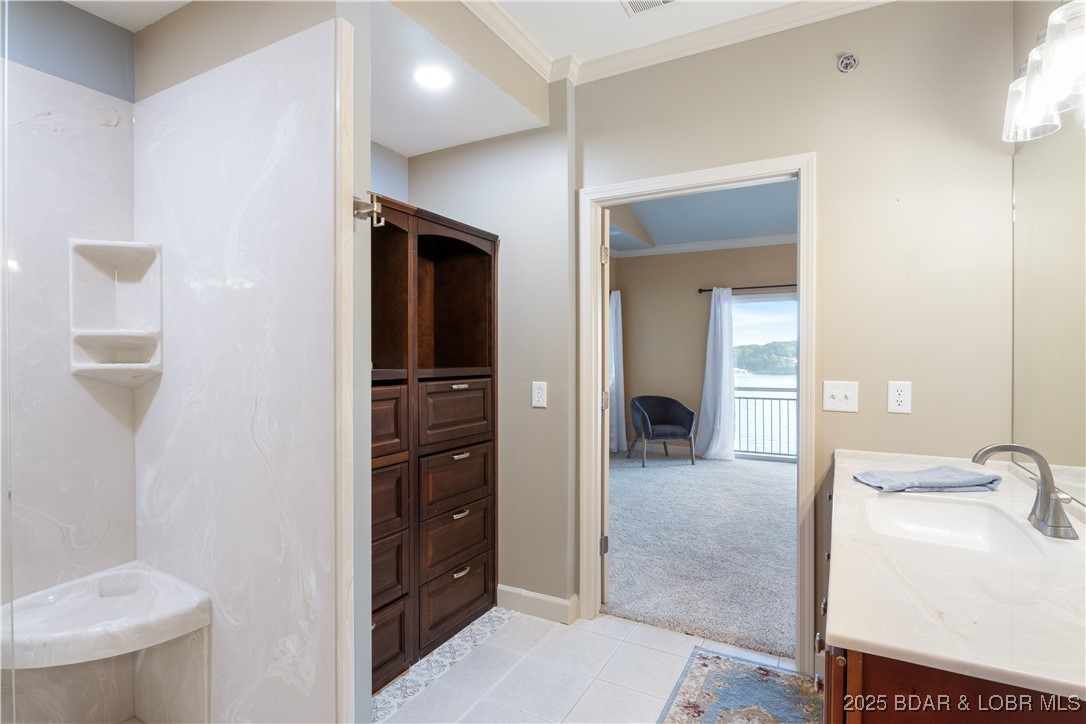 248E Palisades Condo Drive 4A