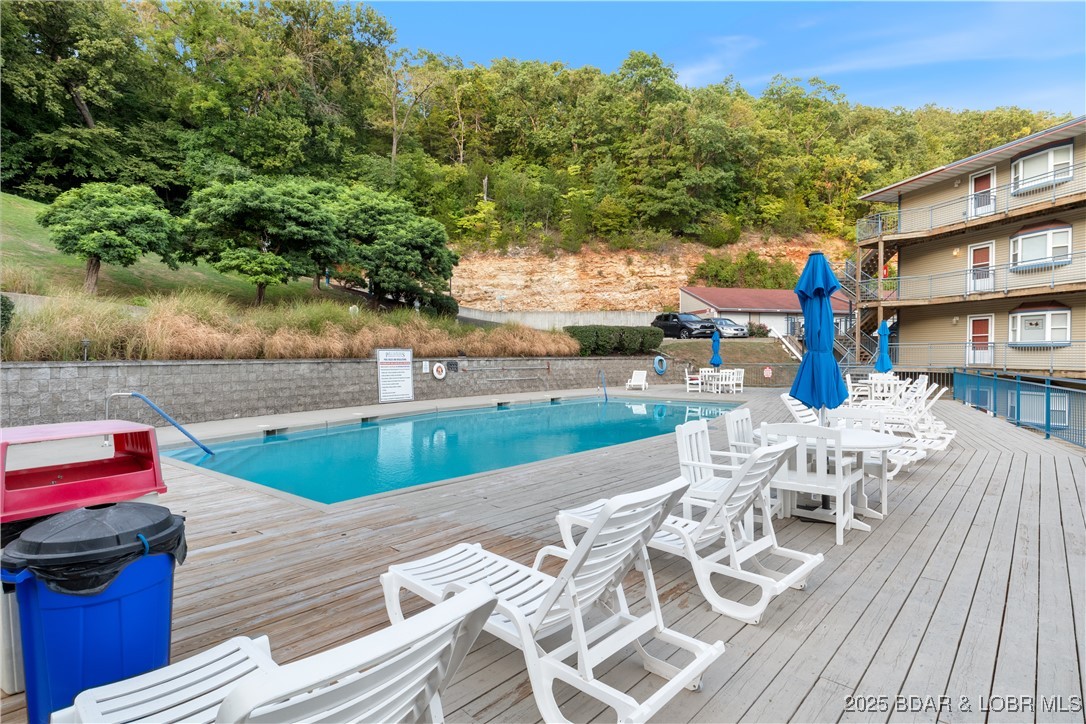 248E Palisades Condo Drive 4A