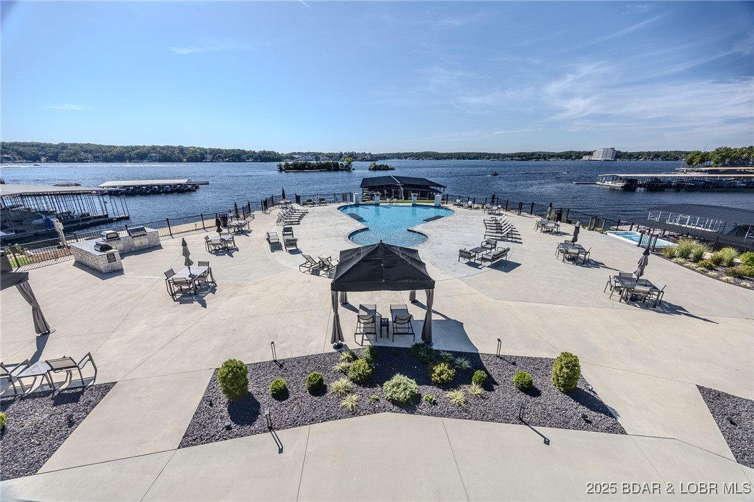 182 Havens Place Drive 2D