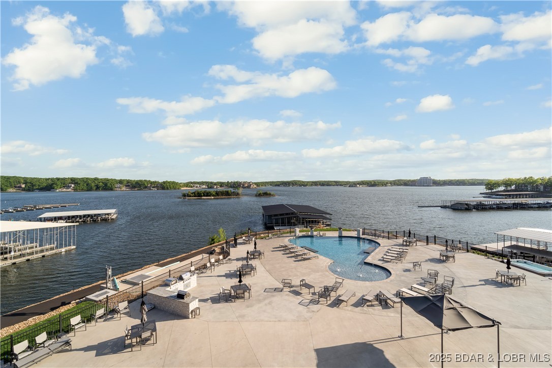 182 Havens Place Drive 2D