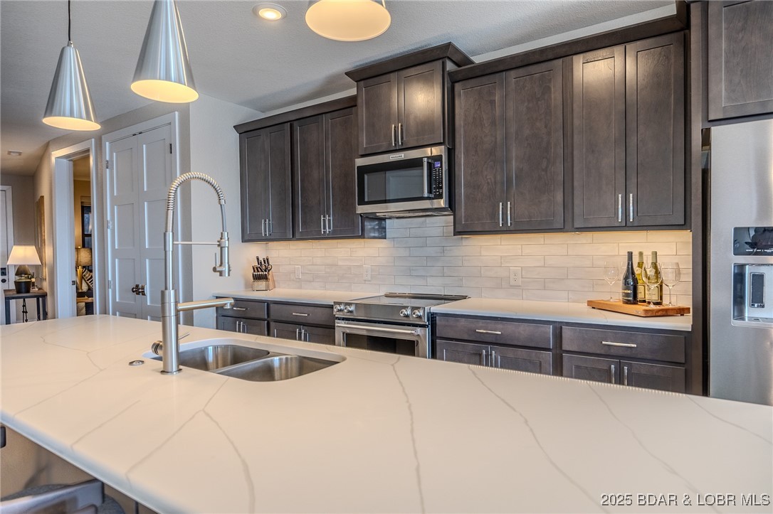 182 Havens Place Drive 2D