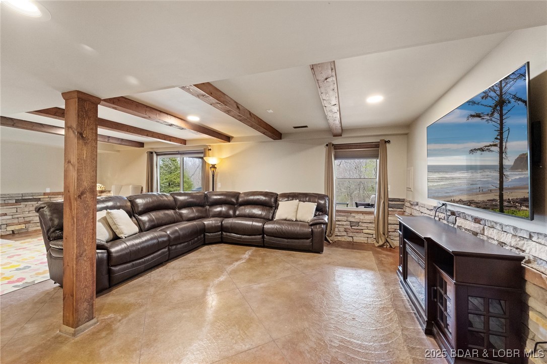 112 Blackfoot Road