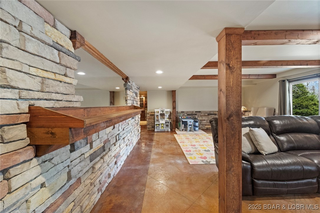 112 Blackfoot Road