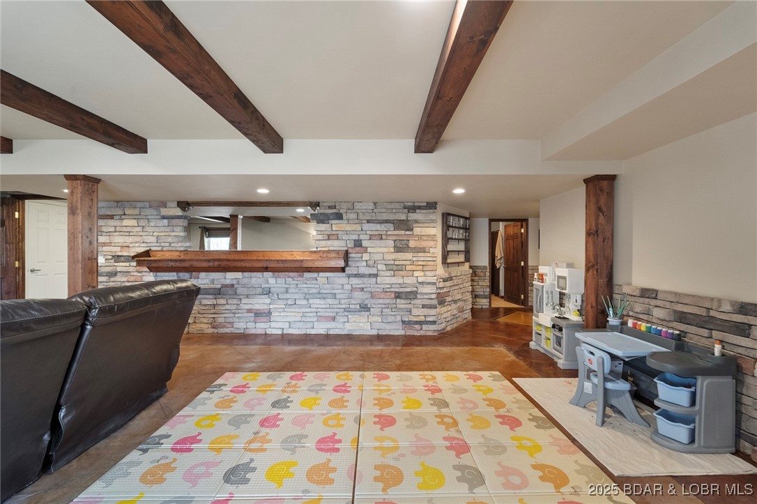 112 Blackfoot Road