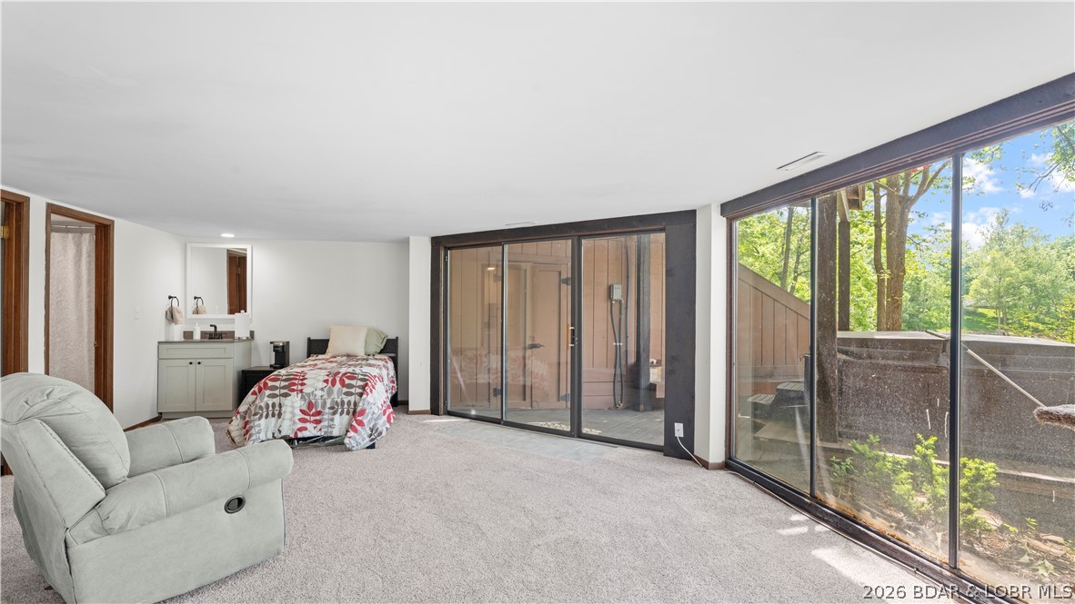 328 Hogan Drive C (5124)