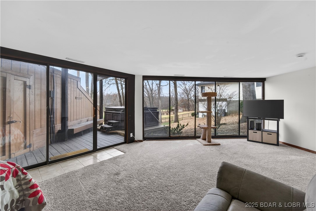 328 Hogan Drive C (5124)