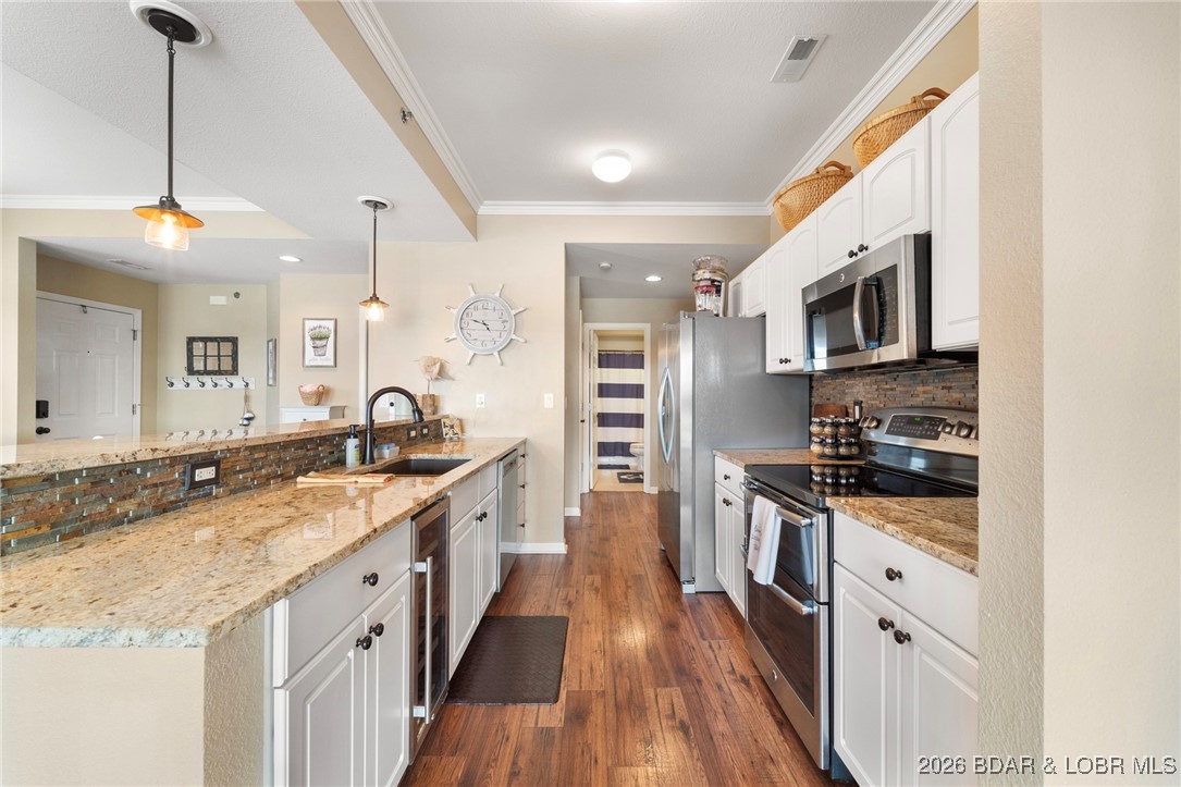 202E Palisades Condo Drive 4B